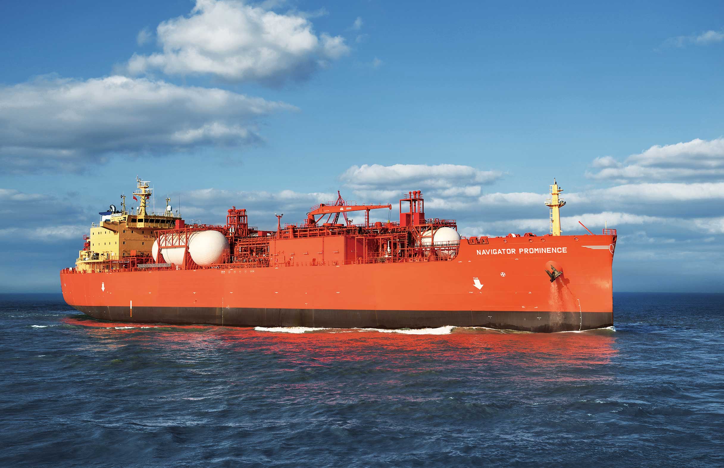 6、37500立方米C型舱LNG双燃料液化乙烯运输船.jpg
